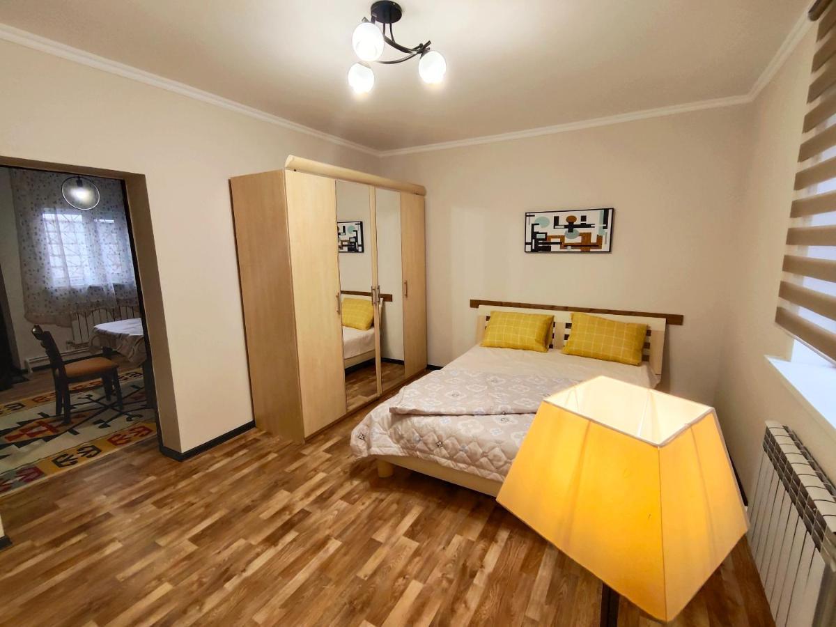 Apartmán Дом D Almaty Exteriér fotografie